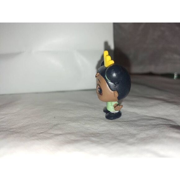 Disney Doorables Series 8 PRINCESS & THE FROG Young Tiana Figurines - Picture 2 of 4